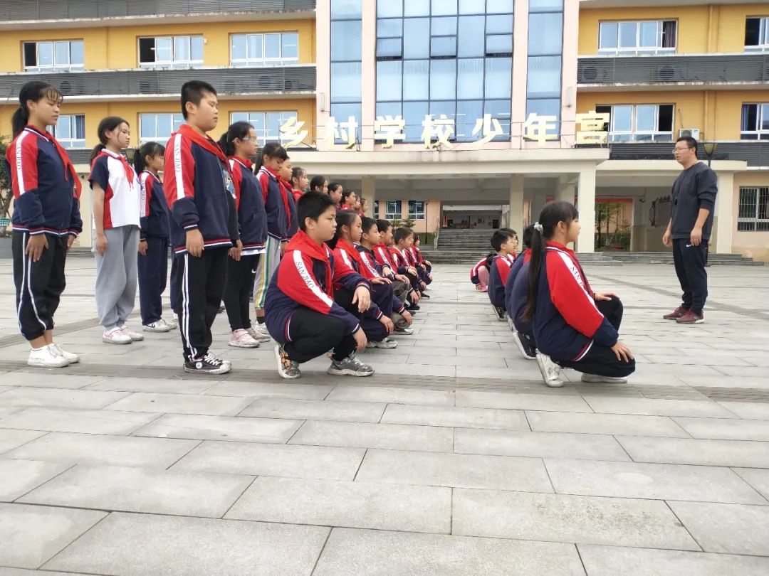 制定篮球交流计划以促进个人技能发展的方法_1